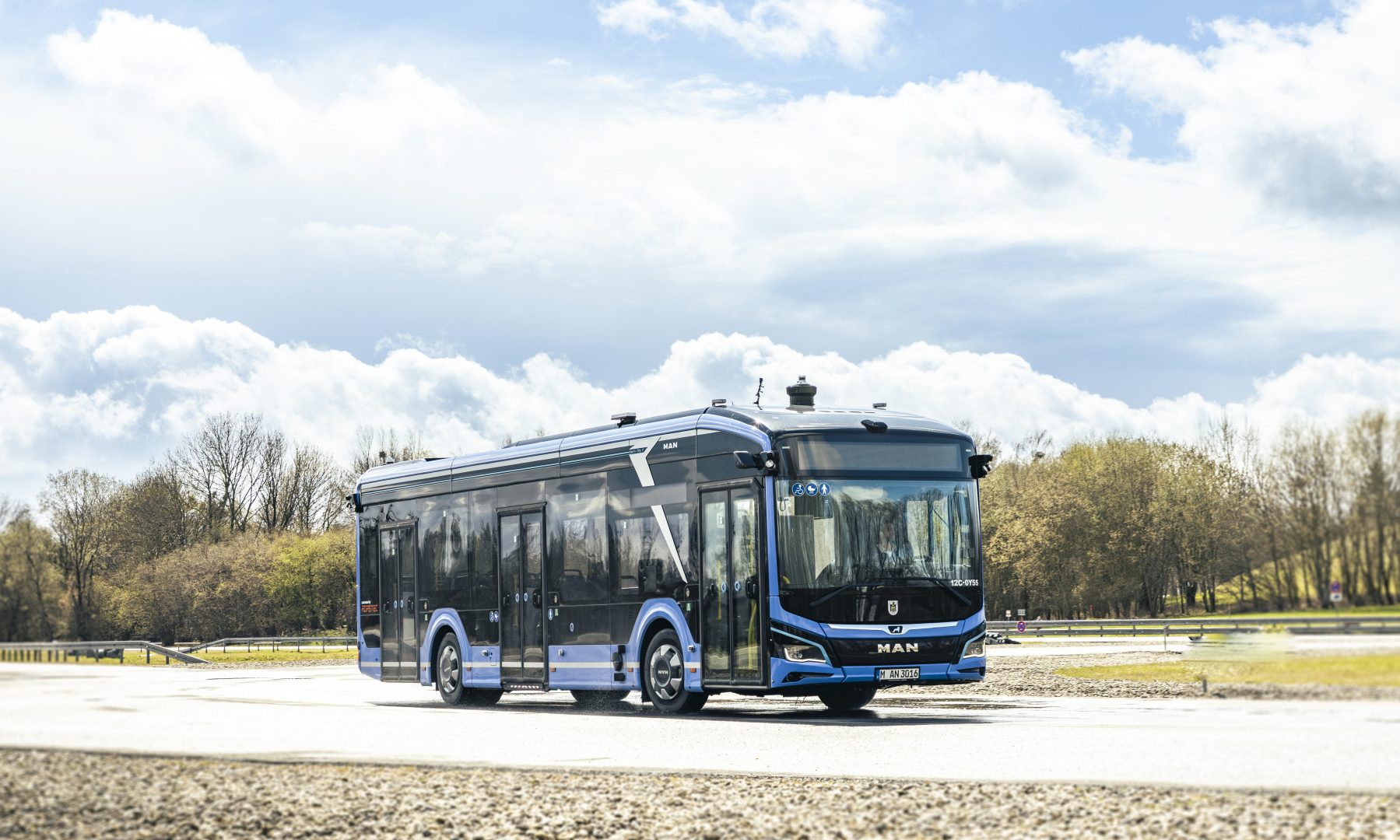 autonomous bus